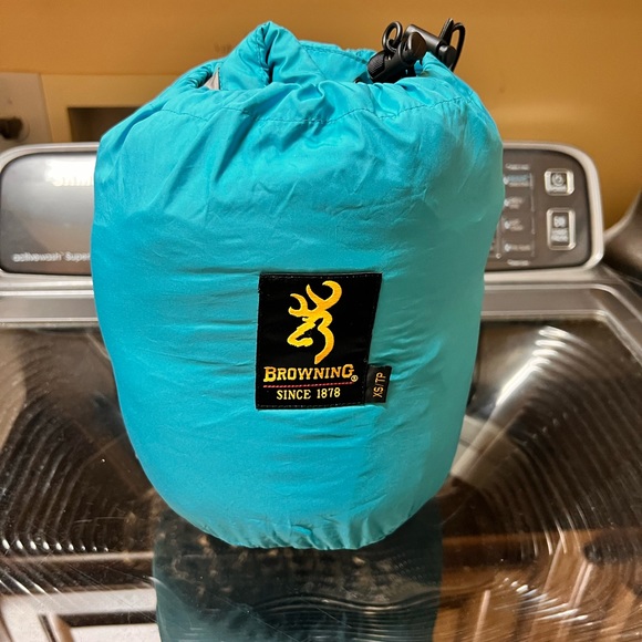 Browning goose down, puffer coat with storage bag - Picture 8 of 10